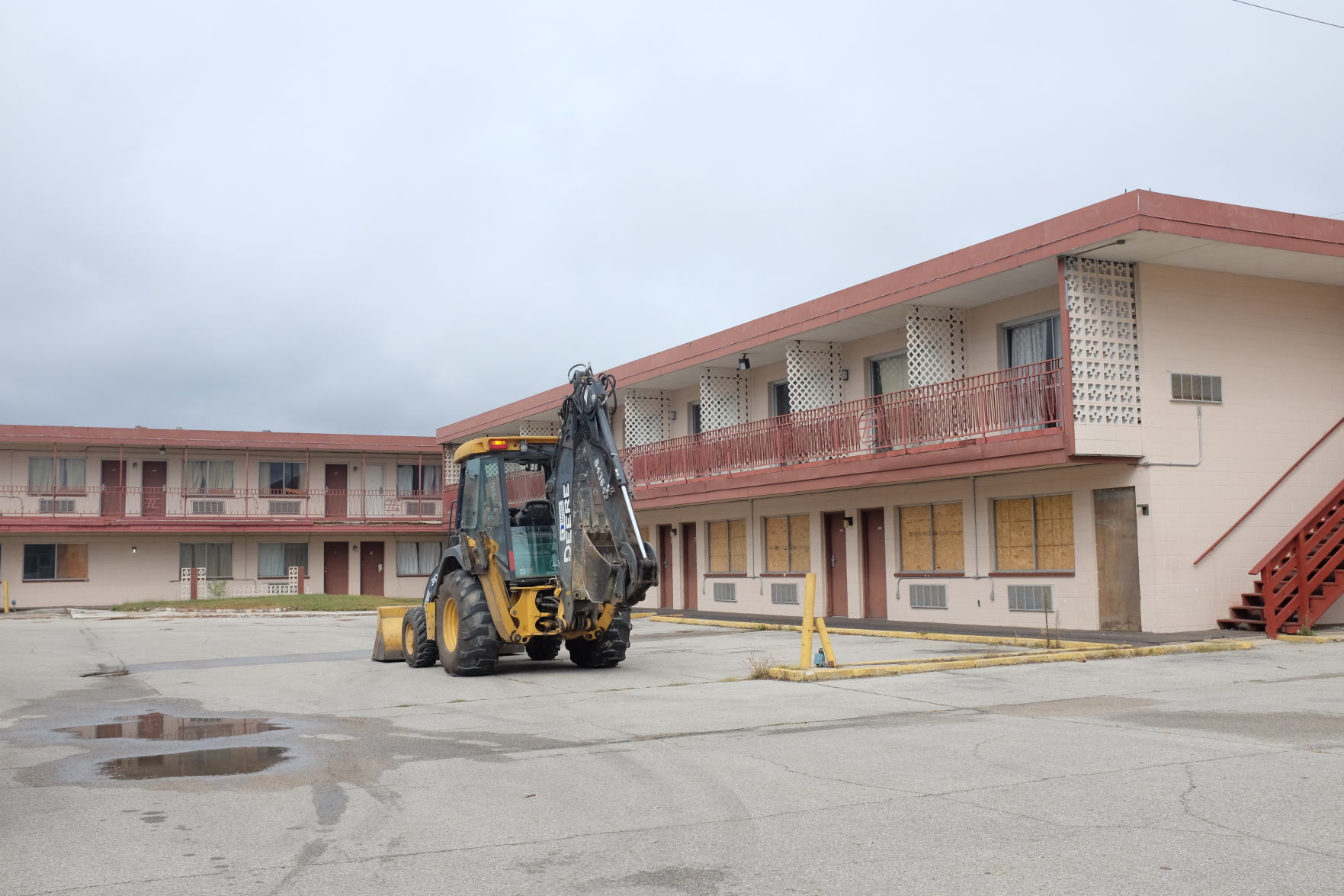 Vacant15.JPG